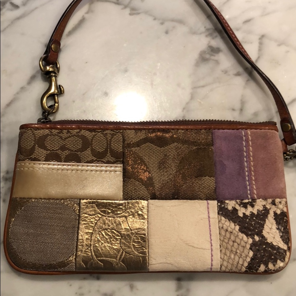 Coach wristlet - Picture 1 of 6